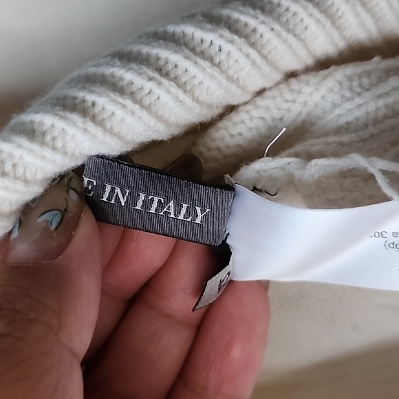 Antoniazzi Made in Italy 100% Wool Luxury Cream Sweater with Fur Floral Design - Picture 6 of 10